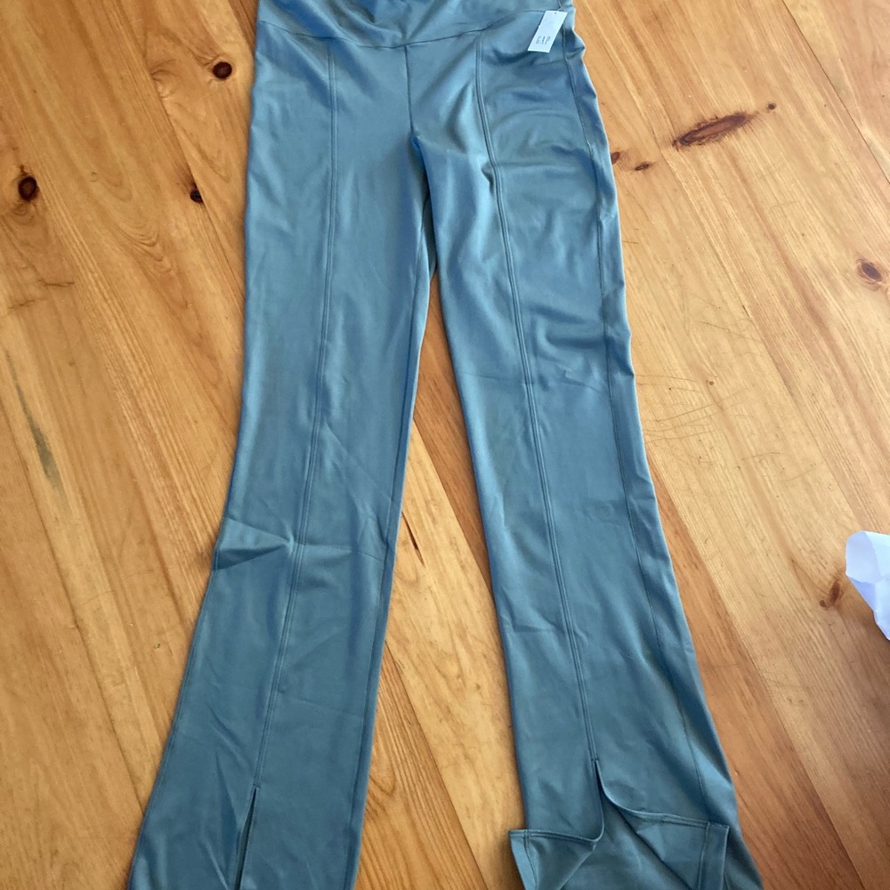 GapFit Eclipse Super High Rise Flare Pant TALL